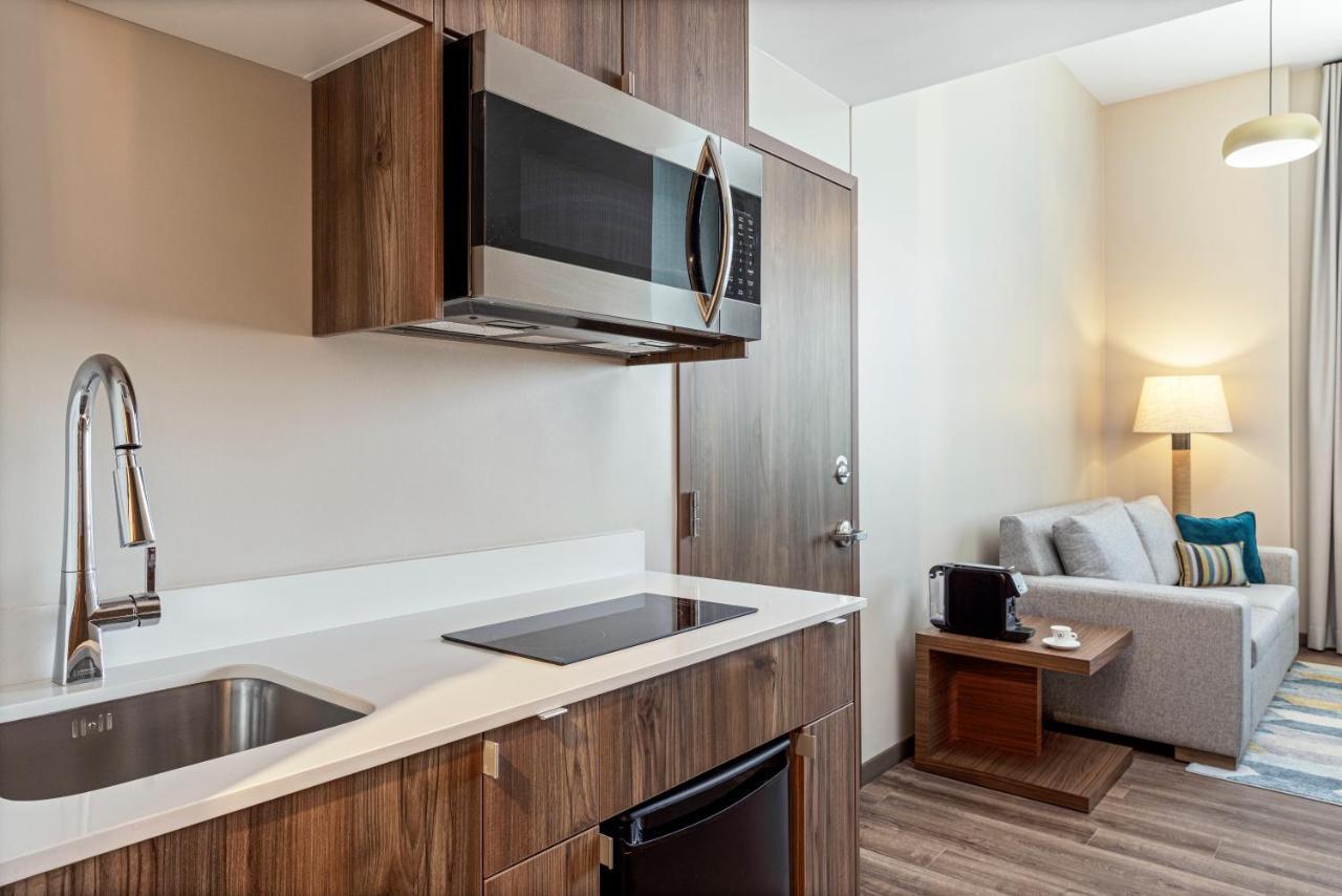 Hotel Fairfield By Marriott San Jose Airport 4*