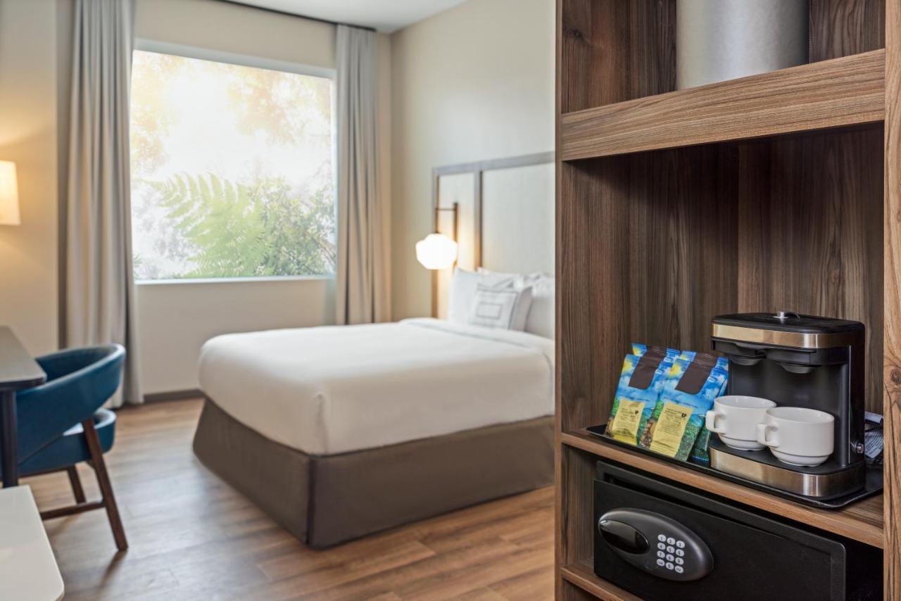Fairfield By Marriott San Jose Airport Alajuela Hotel